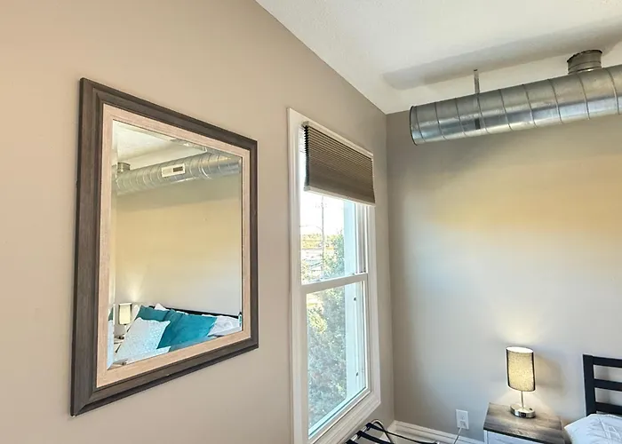 Urban Oasis 4br Industrial Apartment *