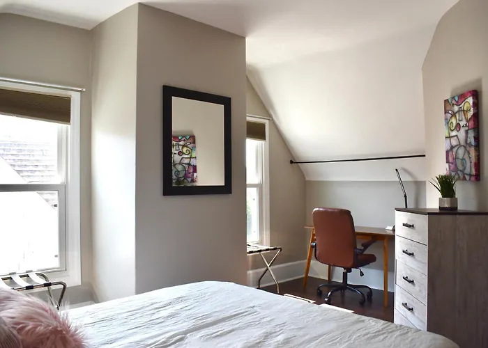 Urban Oasis 4br Industrial Apartment *
